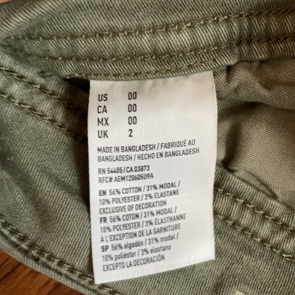 Brand New Without Tags American Eagle Olive Shorts - Picture 5 of 7